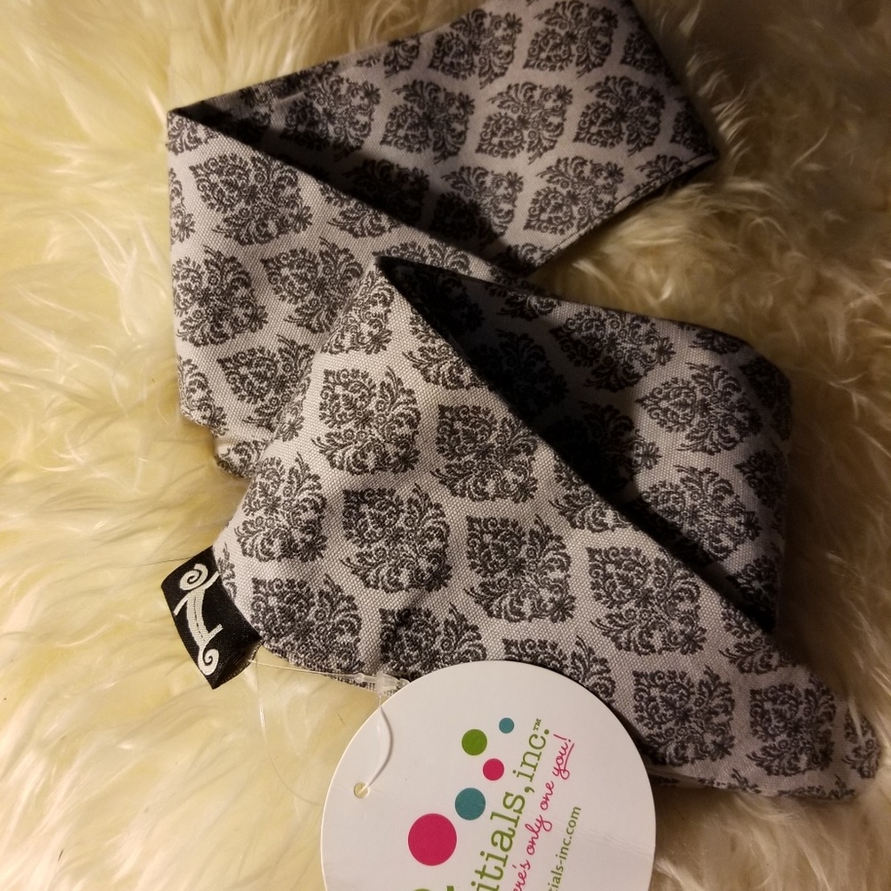 Initials Inc. Scarf sassy sash gray damask medium